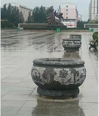 广场石缸