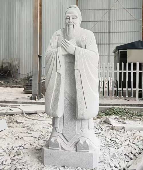 花岗岩孔子像